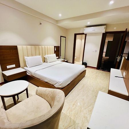 Hotel Bhoomivilas 阿格拉 外观 照片