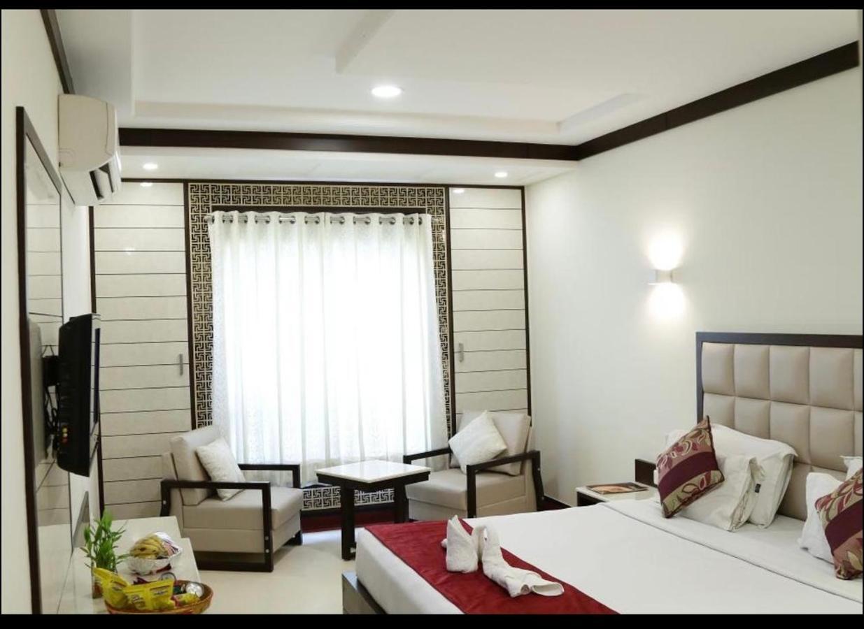 Hotel Bhoomivilas 阿格拉 外观 照片