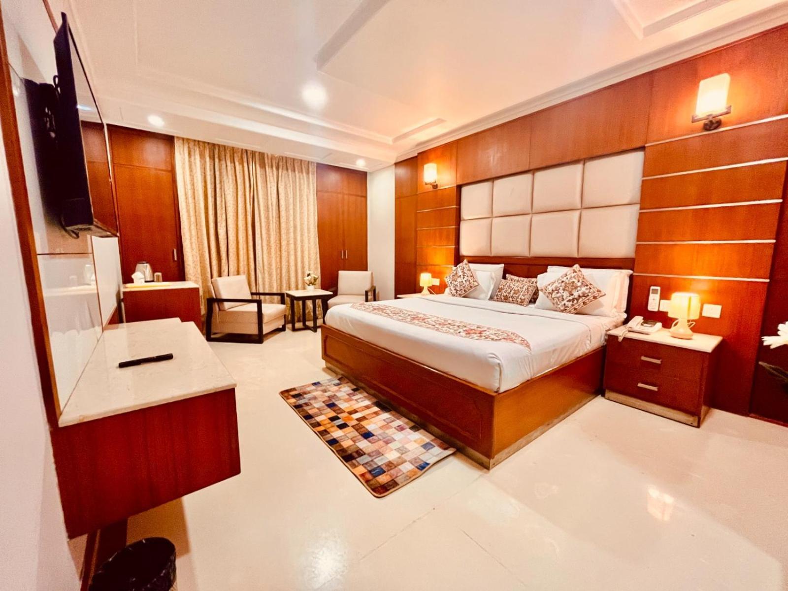 Hotel Bhoomivilas 阿格拉 外观 照片