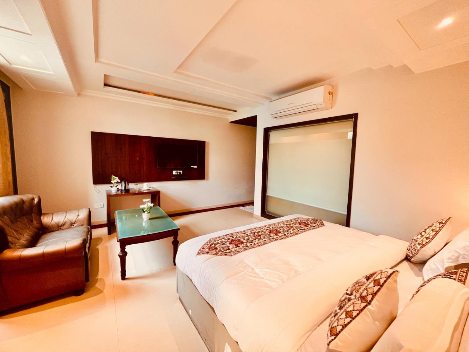 Hotel Bhoomivilas 阿格拉 外观 照片